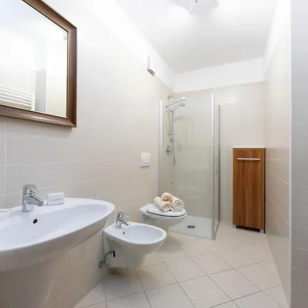 Casa Margherita Few Minutes From - Happy Apartment Riva del Garda